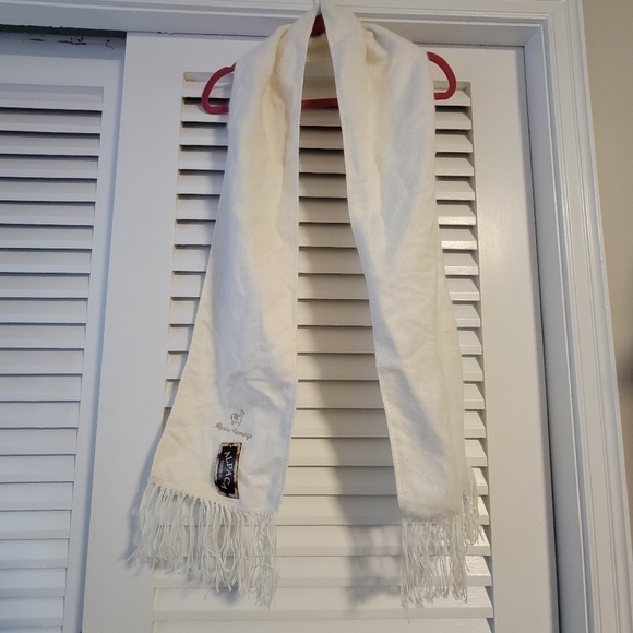 ALPACA CAMARGO NWT Long Tasseled Scarf. - Picture 4 of 10